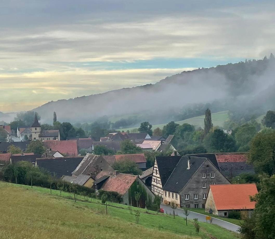Rose Cottage Im Romantischen Taubertal Adelshofen  Eksteriør billede